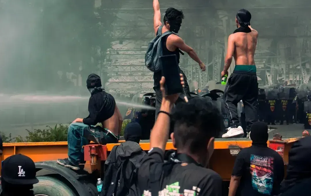 Del despertar de la "Gen Z" al golpe militar